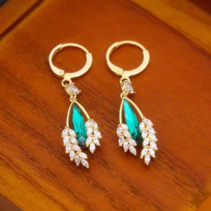 🔥2025 Hot Sale 🙋‍♀️ Only Today 50% OFF🌟 Sparkly Green Dangle Huggie Earrings