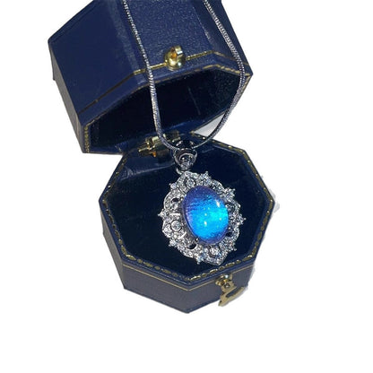 Elegant Oval Blue Pendant Necklace