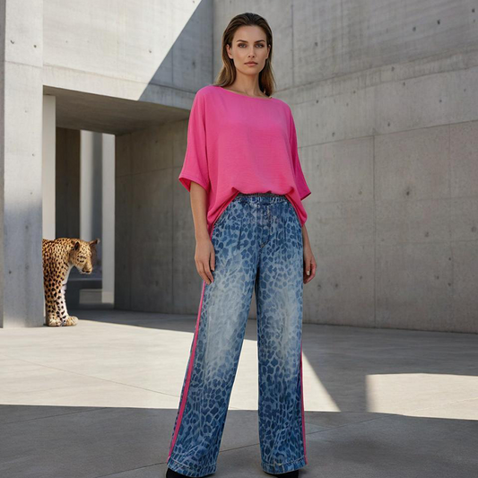 Vibrant Pink Top & Bold Leopard Print Pants Set👚👖