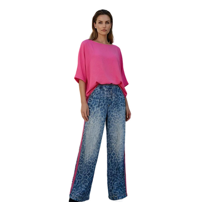 Vibrant Pink Top & Bold Leopard Print Pants Set👚👖